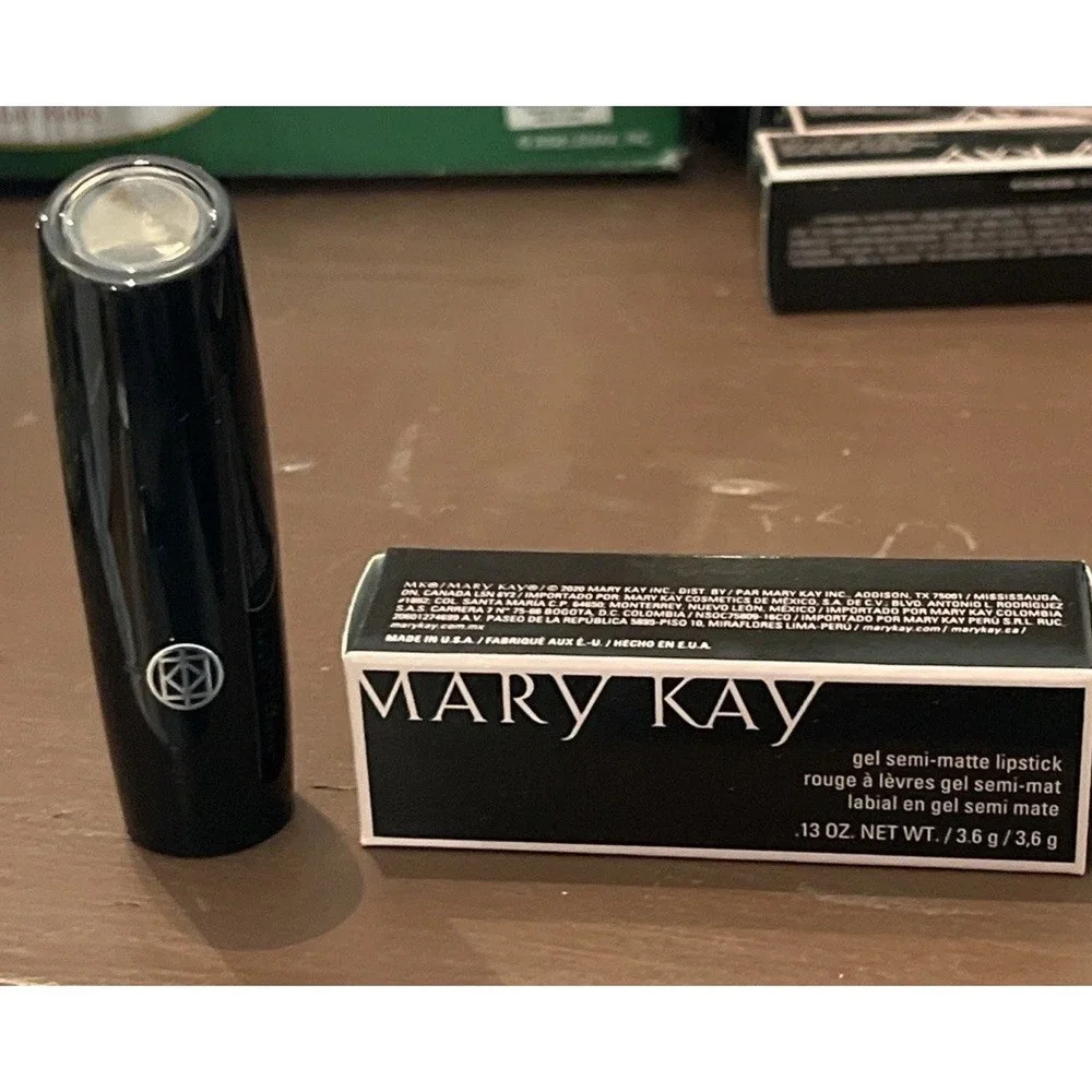 MARY KAY GEL SEMI‎ MATTE LIPSTICK 141478 BERRY FAMOUS FULL SIZE 0.13 Oz NEW
